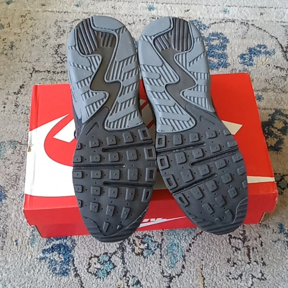 Nike Men's Athletic Shoes-NEW